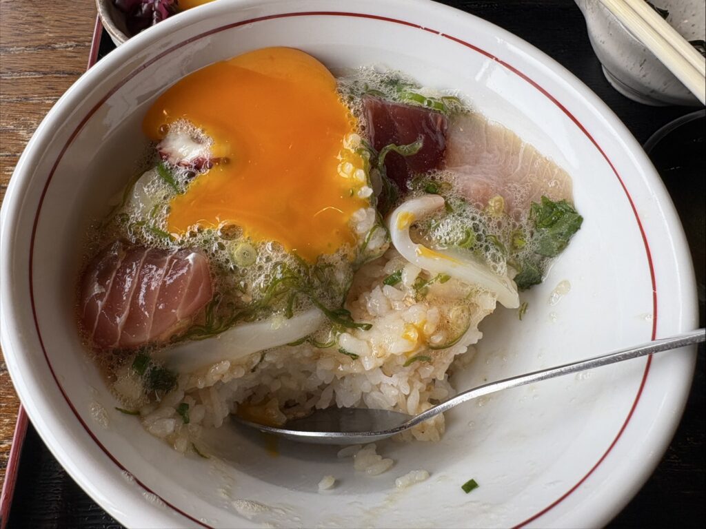 堂ヶ島食堂の俺の!!ぶっかけ丼小サイズ